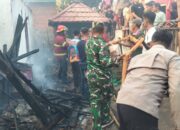 Kebakaran Hanguskan Tiga Rumah di Bakajaya, Polsek Woja Bersama Damkar dan Brimob Lakukan Pemadaman