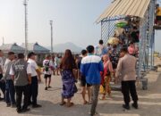 Polsek Kawasan Pelabuhan Laut Bima Amankan Embarkasi dan Debarkasi Penumpang KM AWU