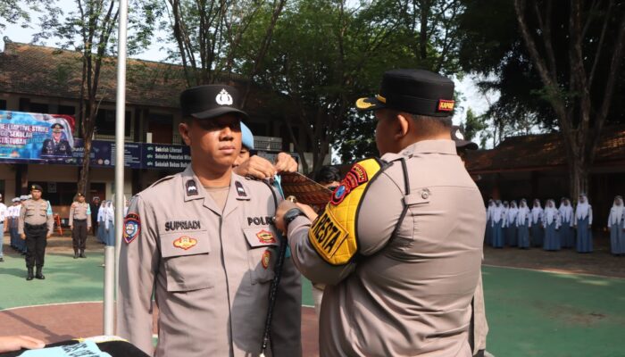 Bentengi Pelajar dari Perundungan dan Narkoba, Kapolresta Tuban Pimpin Apel Polisi Jogo Sekolah di SMKN 1 Tuban
